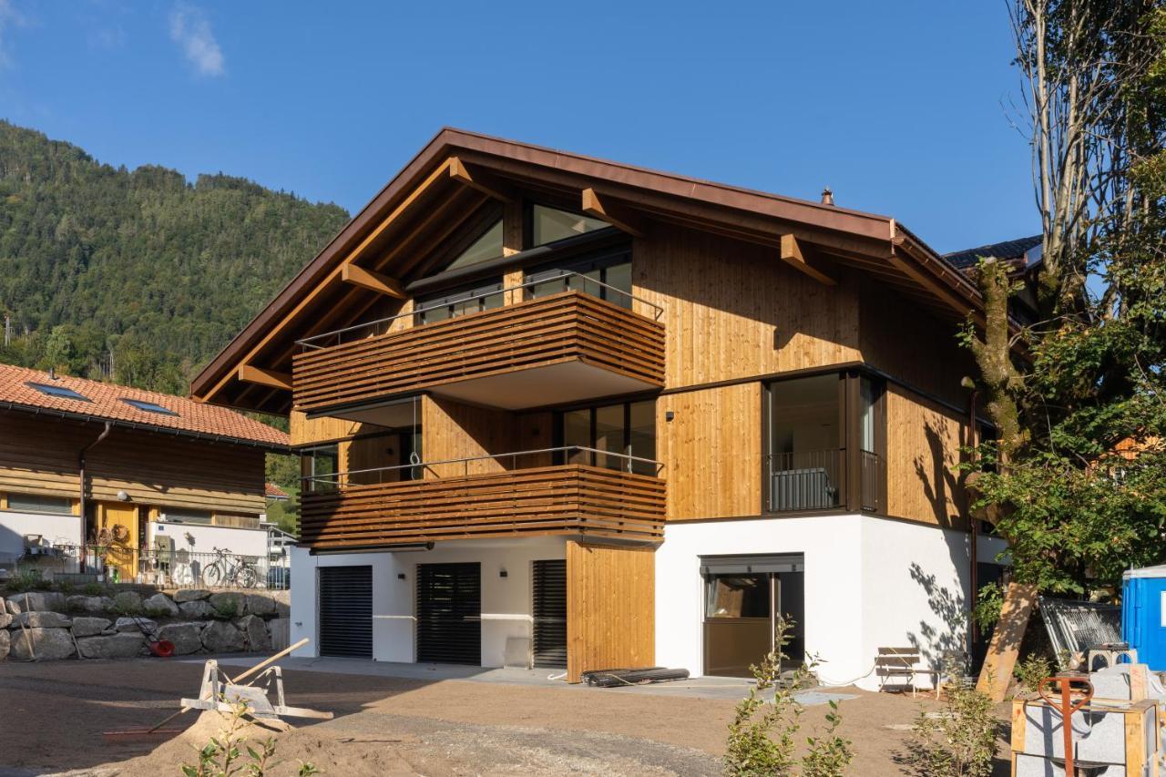 Moderne Neubauwohnung In Wilderswil Exterior photo